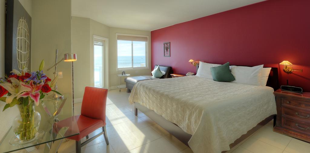 The Oceanfront Stay On Miramarbeach Hmb El Granada Экстерьер фото